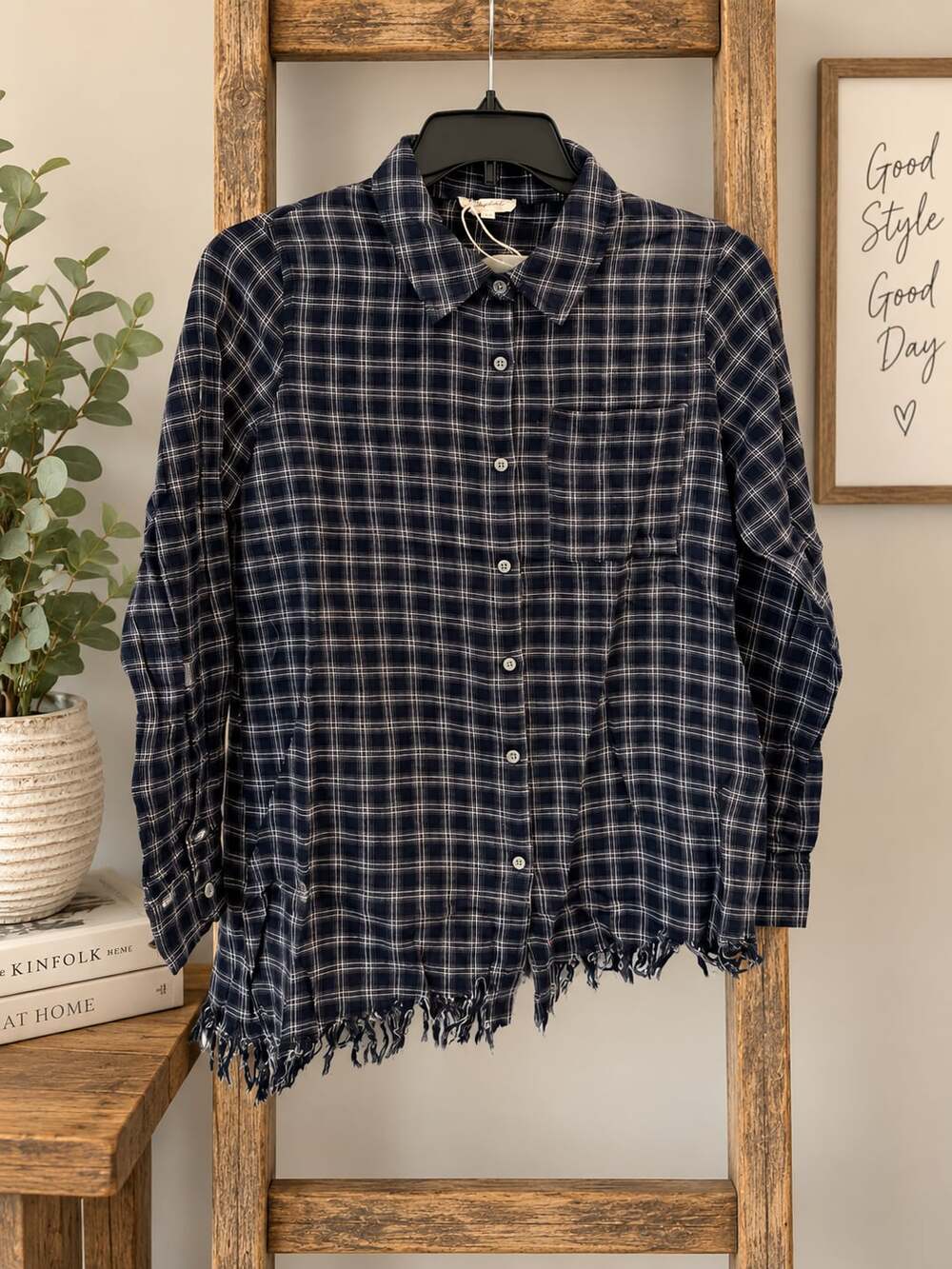 NWT Mystree Plaid Button Down Shirt Navy White Plaid Fringe Hem Sz S M L